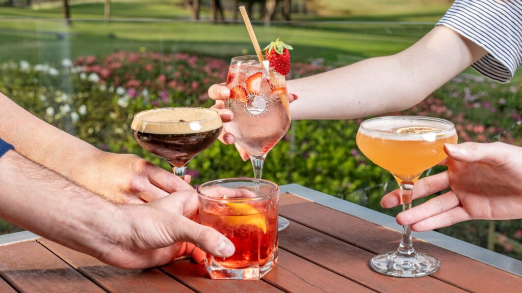 north-ryde-golf-club0223-ccoktails-cheers-small-nr