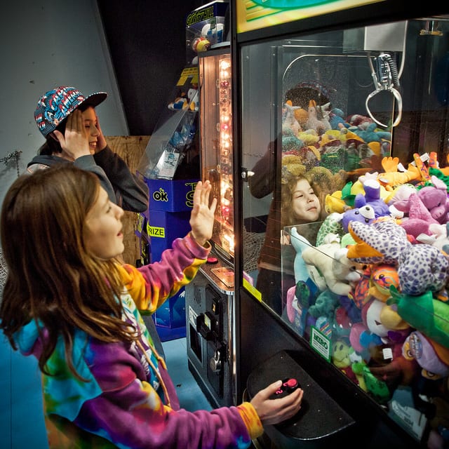 claw_machine_carousel_5